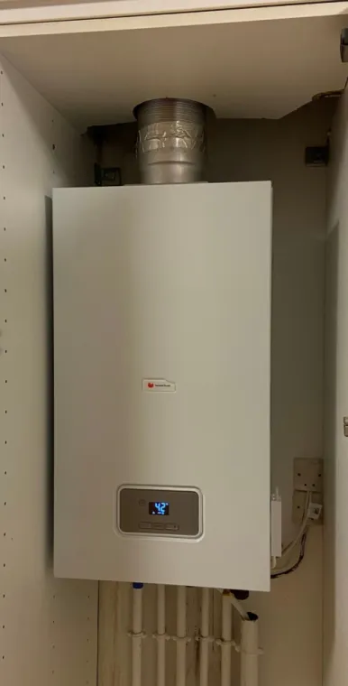 Installer un chauffe-eau thermodynamique chez une personne âgée à Bordeaux, Bordeaux, SVPC